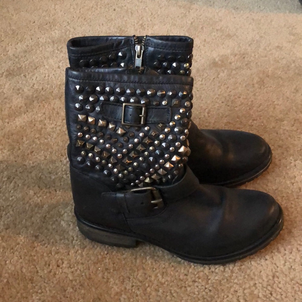 Black leather motorcycle boot
